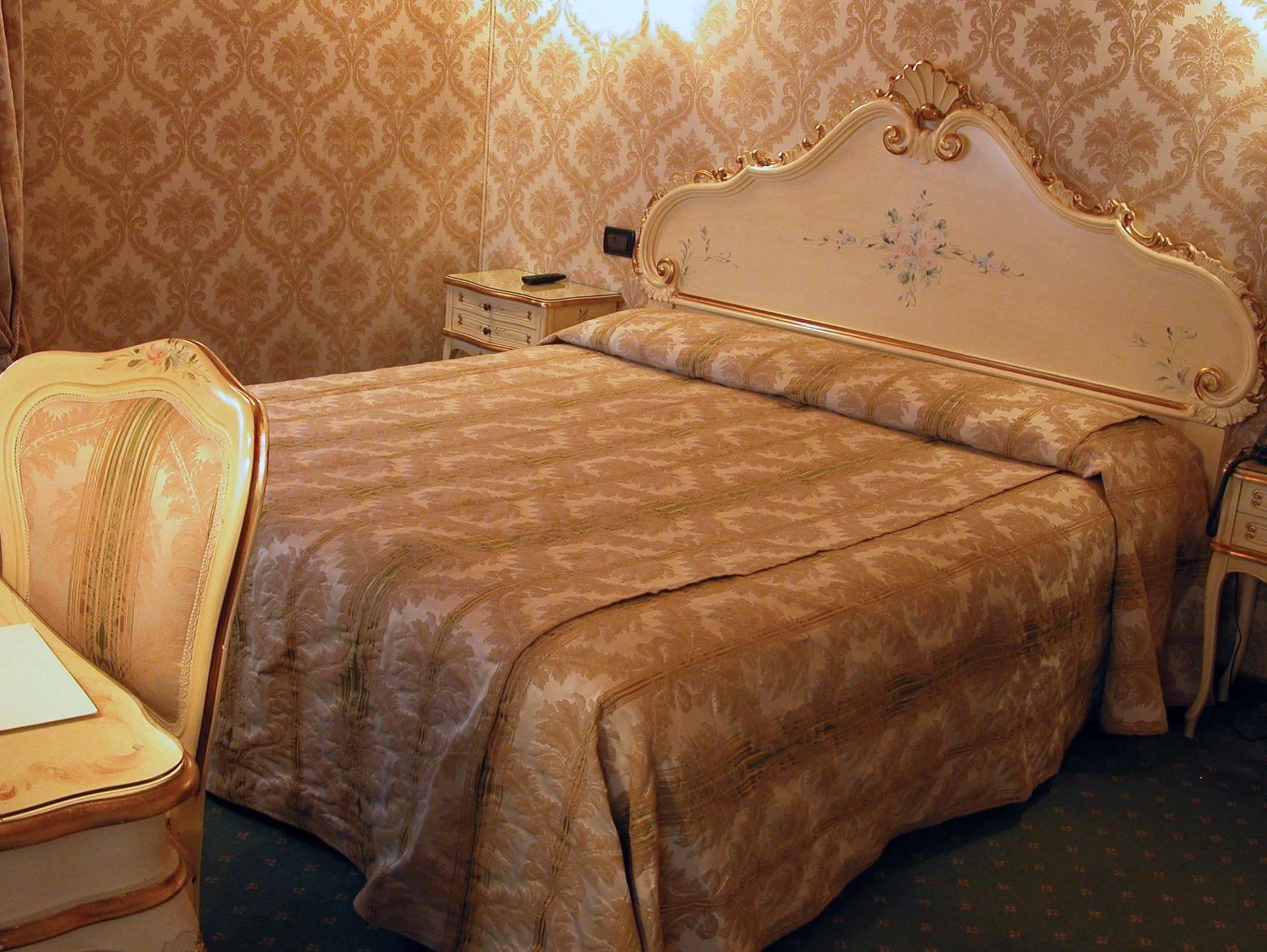 Hotel Gorizia A La Valigia Venecia Habitación foto